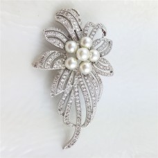 SELOVO Women Girls Silver Gold Plated Base Shinning Cubic Zirconia Pearl Flower Sparkle Brooch